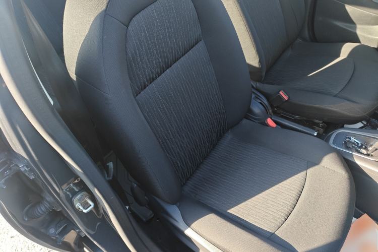 Used Citroen Elysee 2015 Qishang Edition 1.6L Automatic Fashion Model Right Front Seat