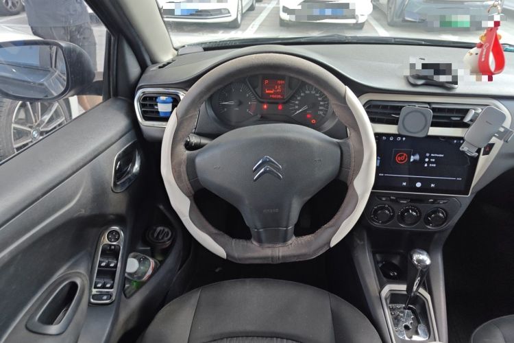 Used Citroen Elysee 2015 Qishang Edition 1.6L Automatic Fashion Model Steering Wheel