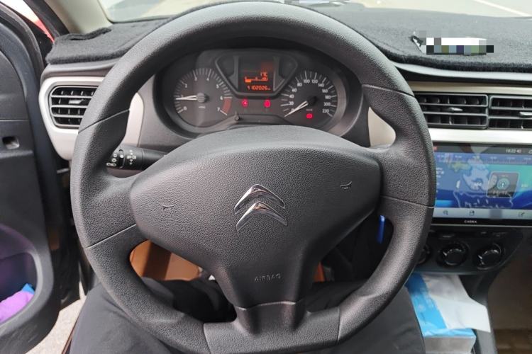 Used Citroen Elysee 2015 Zhishang Edition 1.6L Manual Fashion Model Steering Wheel