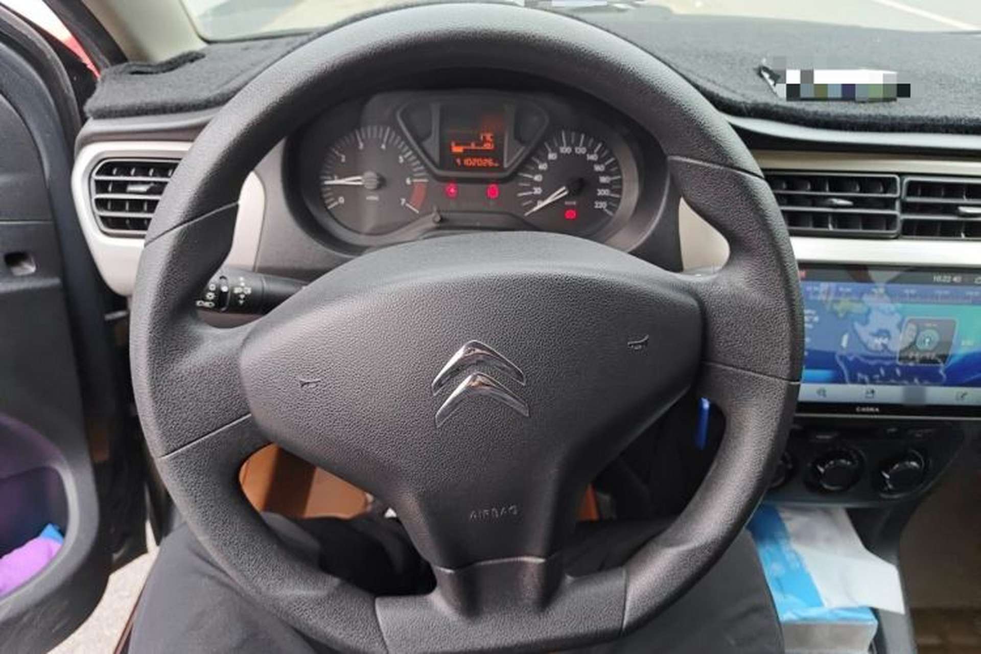 Used Citroen Elysee 2015 Zhishang Edition 1.6L Manual Fashion Model Steering Wheel