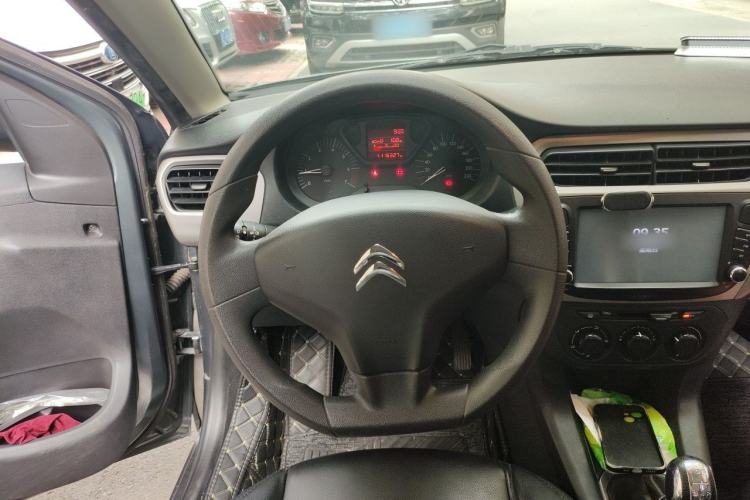 Used Citroen Elysee 2015 Zhishang Edition 1.6L Manual Fashion Model Steering Wheel