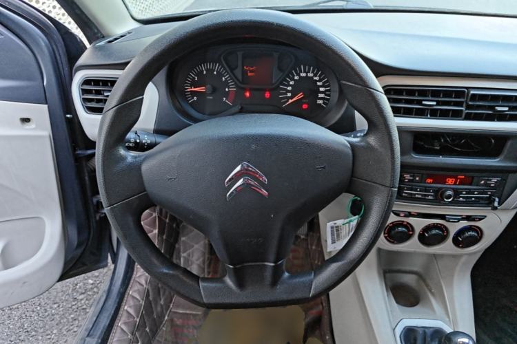 Used Citroen Elysee 2015 Zhishang Edition 1.6L Manual Fashion Model Steering Wheel