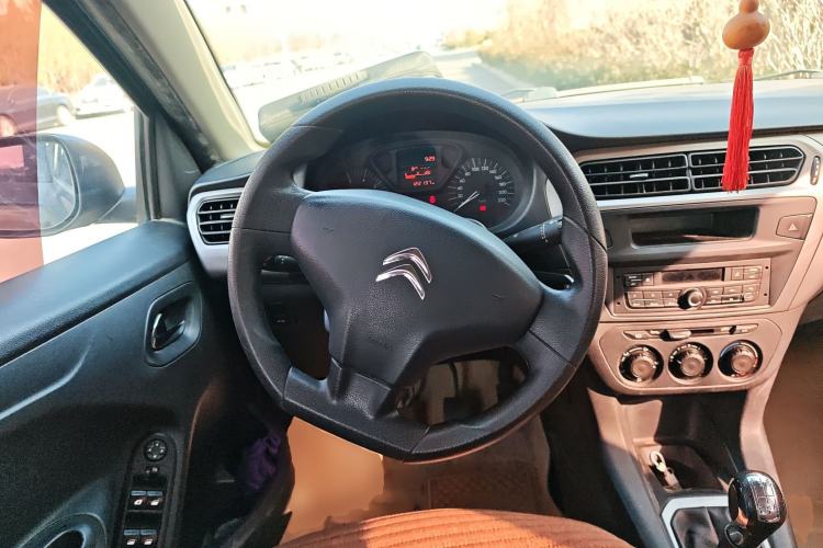 Used Citroen Elysee 2015 Zhishang Edition 1.6L Manual Fashion Model Steering Wheel