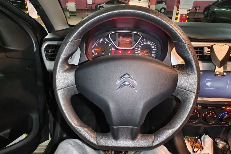 Used Citroen Elysee 2015 ZhiShang Edition 1.6L Automatic Comfort Version Steering Wheel