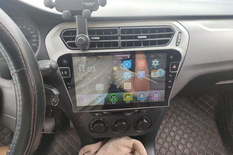 Used Citroen Elysee 2015 Zhishang Edition 1.6L Manual Fashion Model Audio And AC Panel