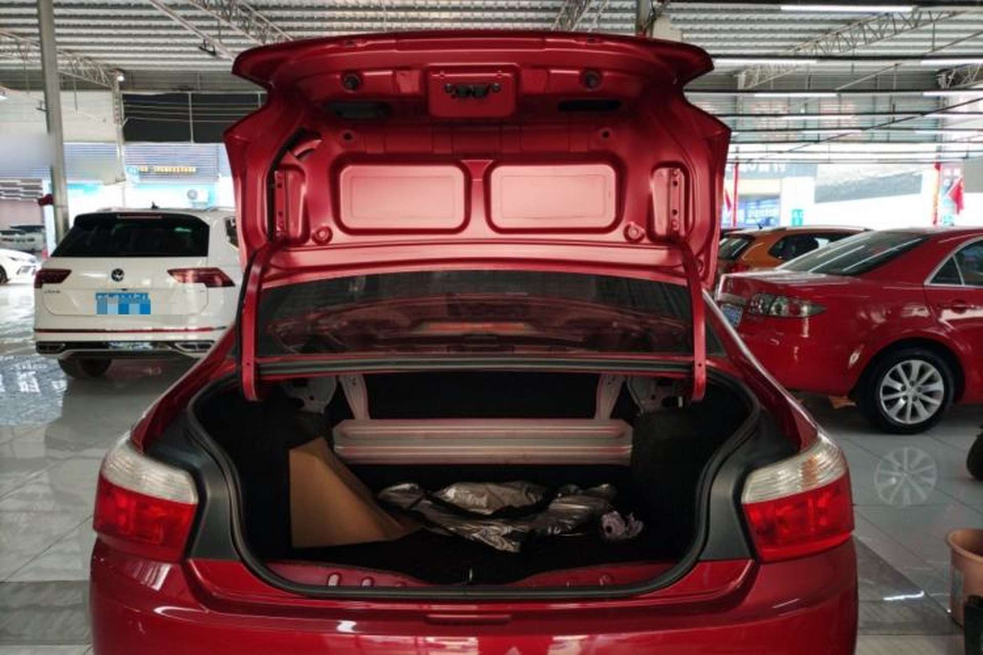 Used Citroen Elysee 2015 Qishang Edition 1.6L Automatic Fashion Model Trunk