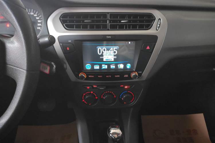 Used Citroen Elysee 2015 Qishang Edition 1.6L Automatic Fashion Model Audio And AC Panel