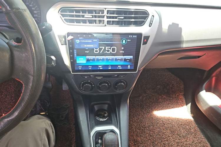 Used Citroen Elysee 2015 Zhishang Edition 1.6L Manual Fashion Model Audio And AC Panel