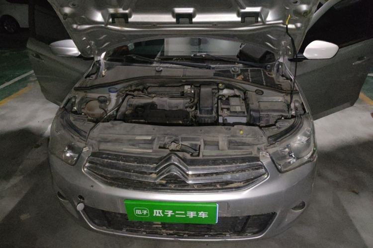 Used Citroen Elysee 2015 Zhishang Edition 1.6L Manual Fashion Model Engine Bay