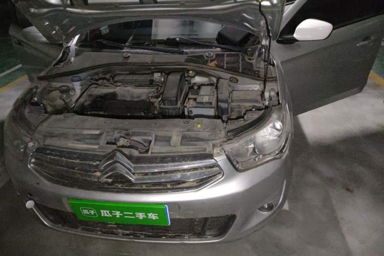 Used Citroen Elysee 2015 Zhishang Edition 1.6L Manual Fashion Model Engine Bay Left