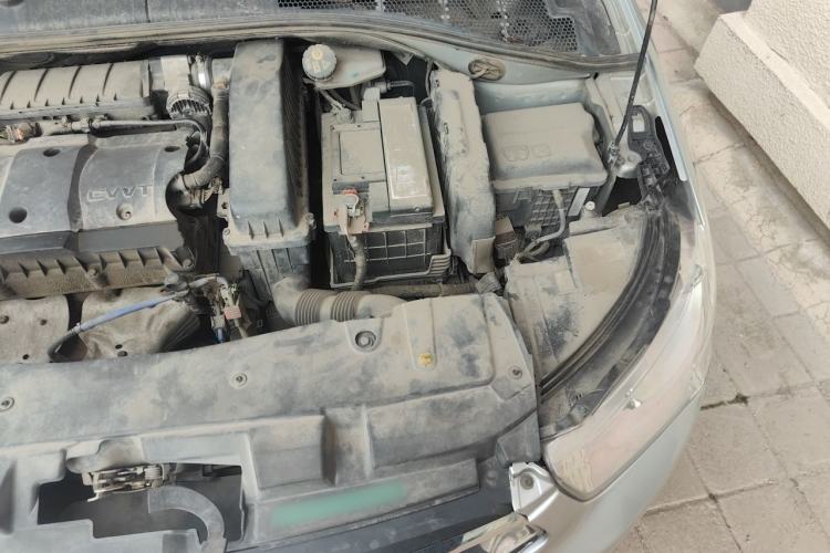 Used Citroen Elysee 2015 Zhishang Edition 1.6L Manual Fashion Model Engine Bay Left