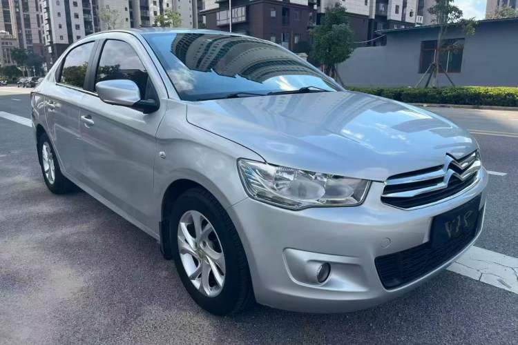 Used Citroen Elysee 2015 Zhishang Edition 1.6L Manual Fashion Model Exterior 2