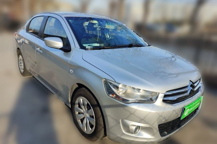 Used Citroen Elysee 2015 Zhishang Edition 1.6L Manual Fashion Model Front Right 45 Deg