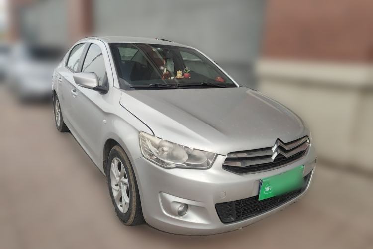 Used Citroen Elysee 2015 Zhishang Edition 1.6L Manual Fashion Model Front Right 45 Deg