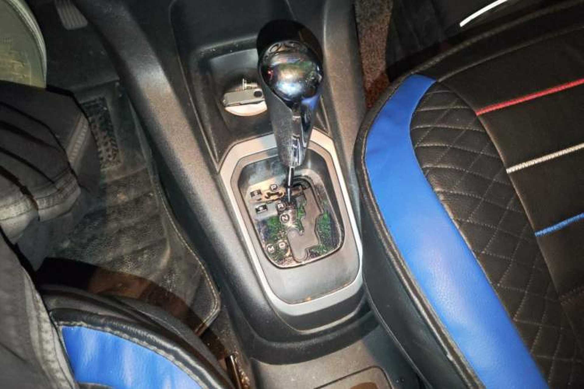 Used Citroen Elysee 2015 Qishang Edition 1.6L Automatic Fashion Model Gear Lever