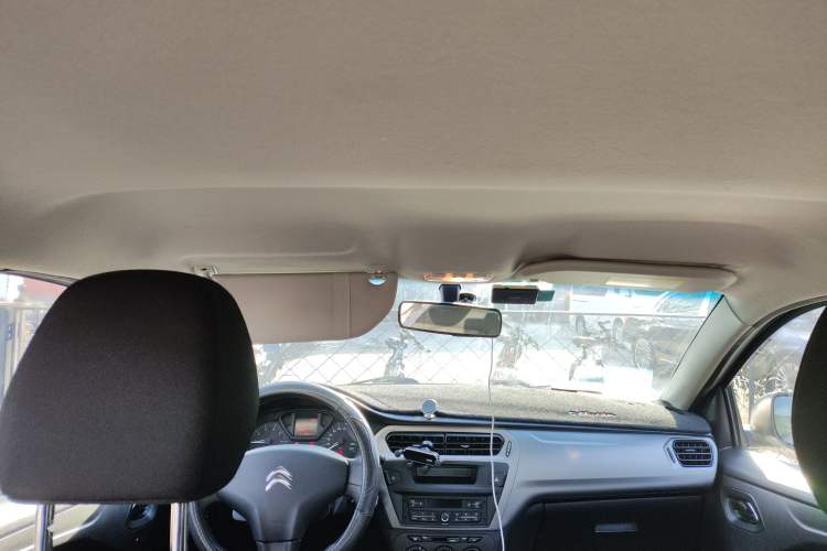 Used Citroen Elysee 2015 Zhishang Edition 1.6L Manual Fashion Model Headliner
