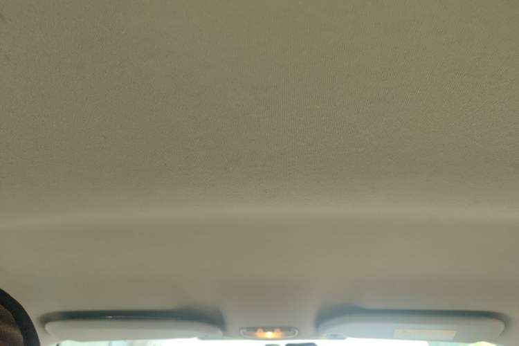Used Citroen Elysee 2015 Zhishang Edition 1.6L Manual Fashion Model Headliner