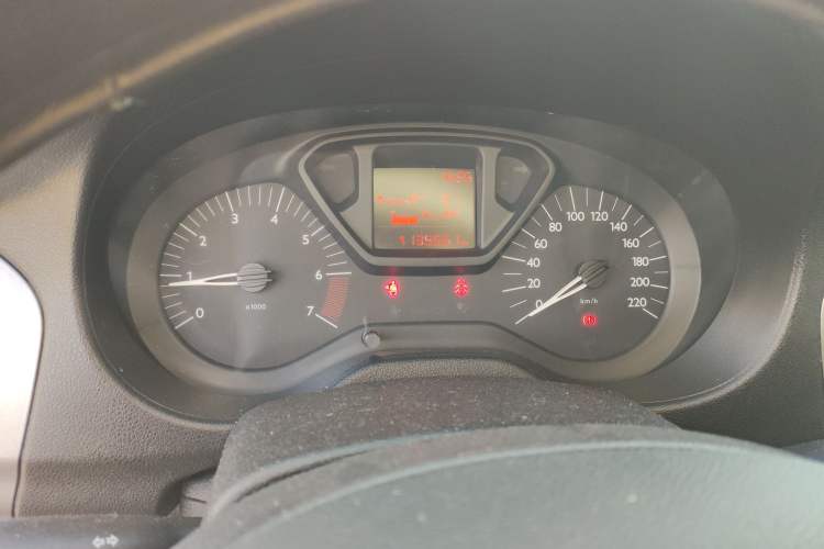 Used Citroen Elysee 2015 Zhishang Edition 1.6L Manual Fashion Model Instrument Cluster