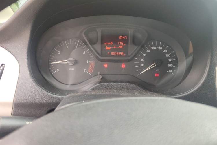 Used Citroen Elysee 2015 Zhishang Edition 1.6L Manual Fashion Model Instrument Cluster