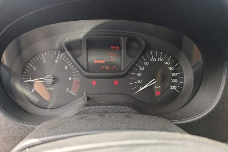 Used Citroen Elysee 2015 Zhishang Edition 1.6L Manual Fashion Model Instrument Cluster