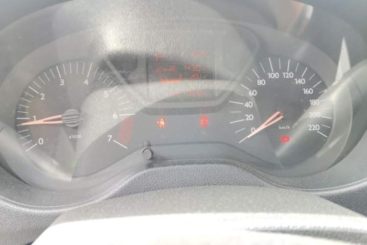 Used Citroen Elysee 2015 Qishang Edition 1.6L Automatic Fashion Model Instrument Cluster