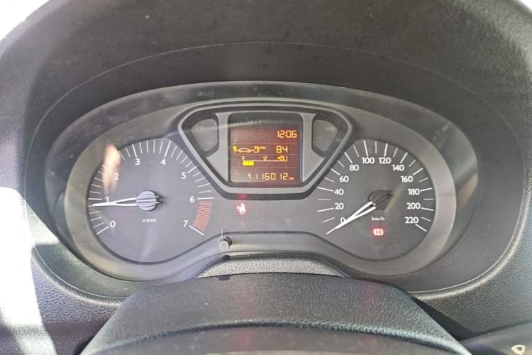 Used Citroen Elysee 2015 Zhishang Edition 1.6L Manual Fashion Model Instrument Cluster