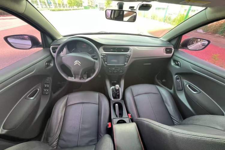 Used Citroen Elysee 2015 Zhishang Edition 1.6L Manual Fashion Model Interior 1