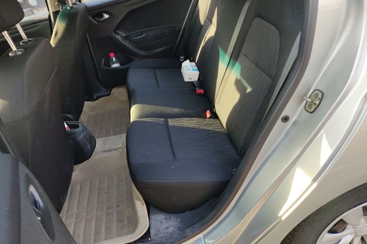Used Citroen Elysee 2015 Zhishang Edition 1.6L Manual Fashion Model Left Rear Seat
