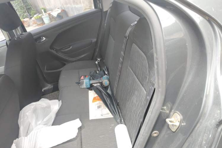 Used Citroen Elysee 2015 Qishang Edition 1.6L Automatic Fashion Model Left Rear Seat