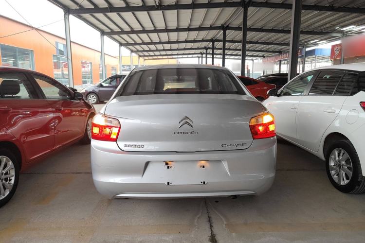 Used Citroen Elysee 2015 Qishang Edition 1.6L Automatic Fashion Model Rear