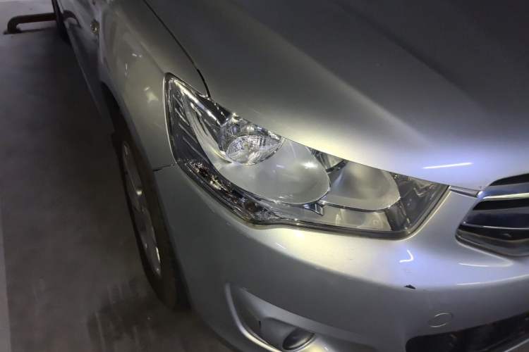 Used Citroen Elysee 2015 Zhishang Edition 1.6L Manual Fashion Model Right Front Headlight
