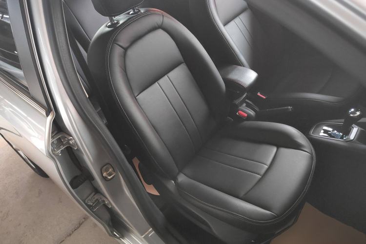 Used Citroen Elysee 2015 Qishang Edition 1.6L Automatic Fashion Model Right Front Seat