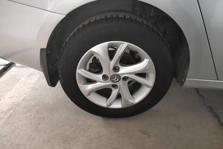 Used Citroen Elysee 2015 Qishang Edition 1.6L Automatic Fashion Model Right Rear Wheel Hub