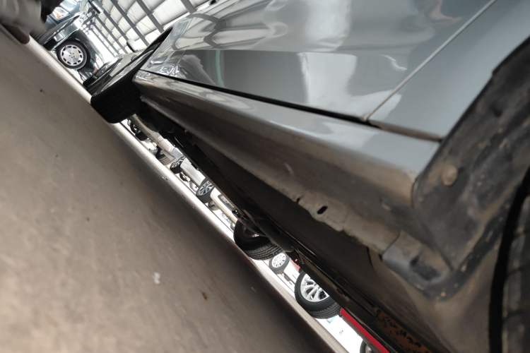 Used Citroen Elysee 2015 Qishang Edition 1.6L Automatic Fashion Model Right Side Sill