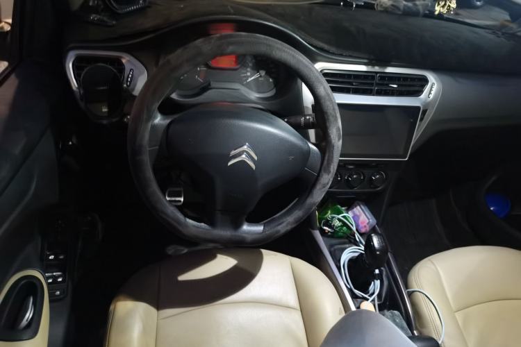 Used Citroen Elysee 2015 Zhishang Edition 1.6L Manual Fashion Model Steering Wheel