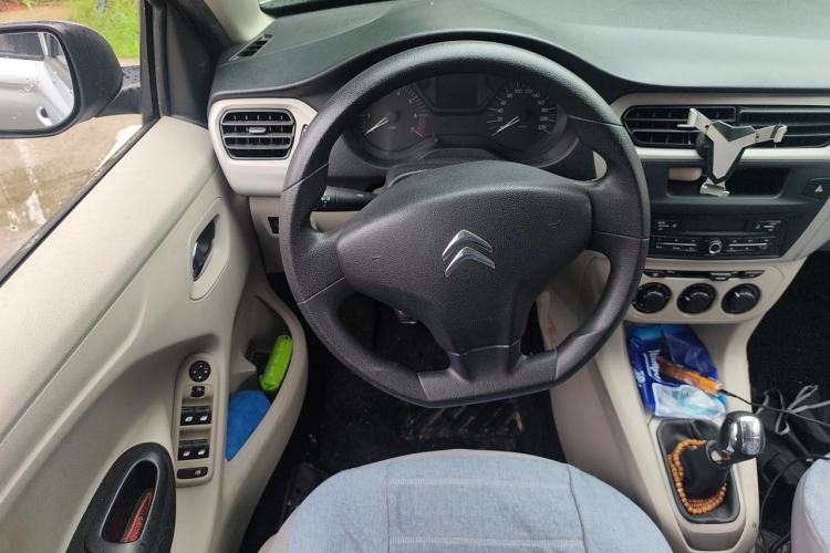 Used Citroen Elysee 2015 Zhishang Edition 1.6L Manual Fashion Model Steering Wheel