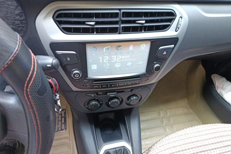 Used Citroen Elysee 2015 ZhiShang Edition 1.6L Manual Comfort Model Audio And AC Panel