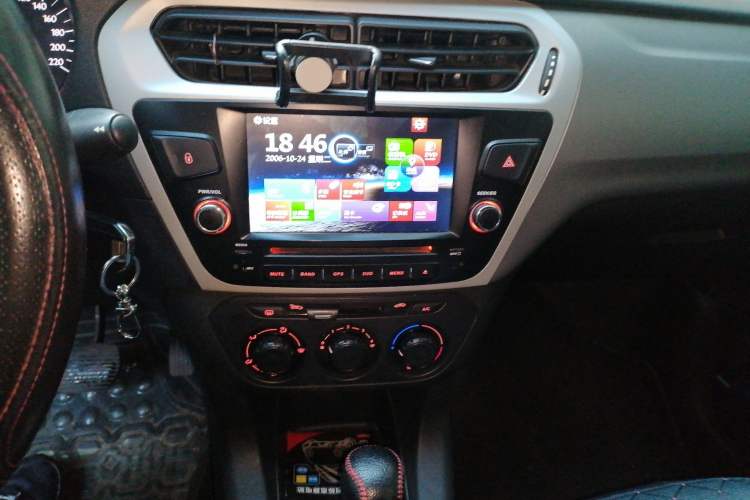 Used Citroen Elysee 2015 Qishang Edition 1.6L Automatic Fashion Model Audio And AC Panel