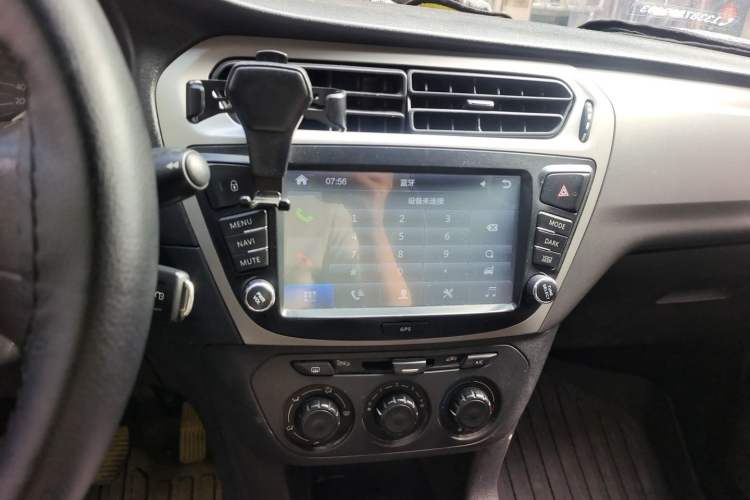 Used Citroen Elysee 2015 Zhishang Edition 1.6L Manual Fashion Model Audio And AC Panel