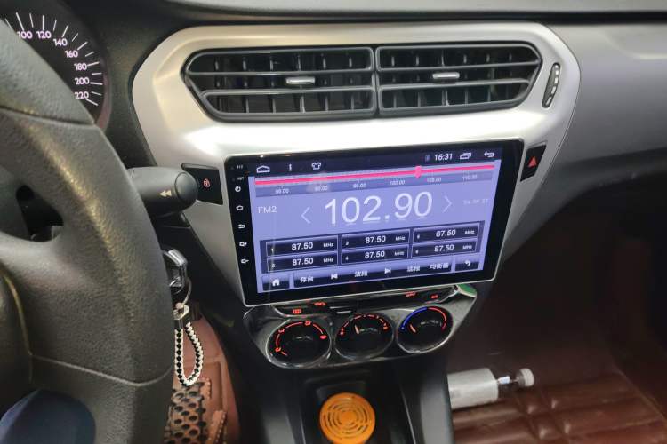 Used Citroen Elysee 2015 Zhishang Edition 1.6L Manual Fashion Model Audio And AC Panel