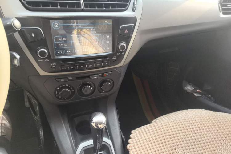 Used Citroen Elysee 2015 Qishang Edition 1.6L Automatic Fashion Model Audio And AC Panel