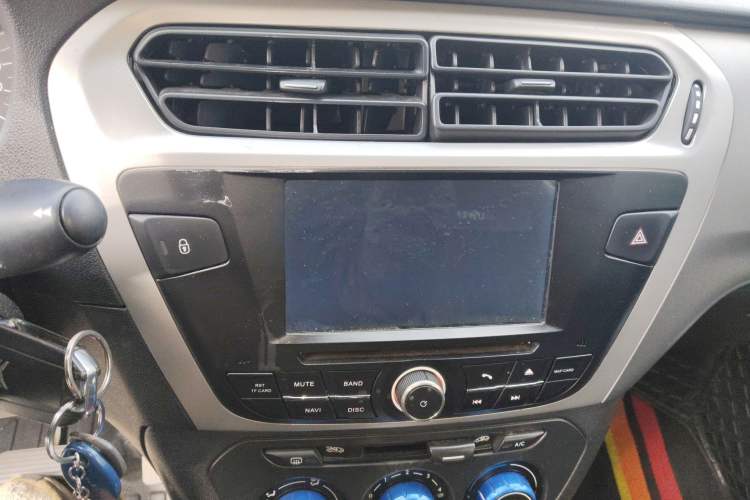 Used Citroen Elysee 2015 ZhiShang Edition 1.6L Automatic Comfort Version Audio And AC Panel