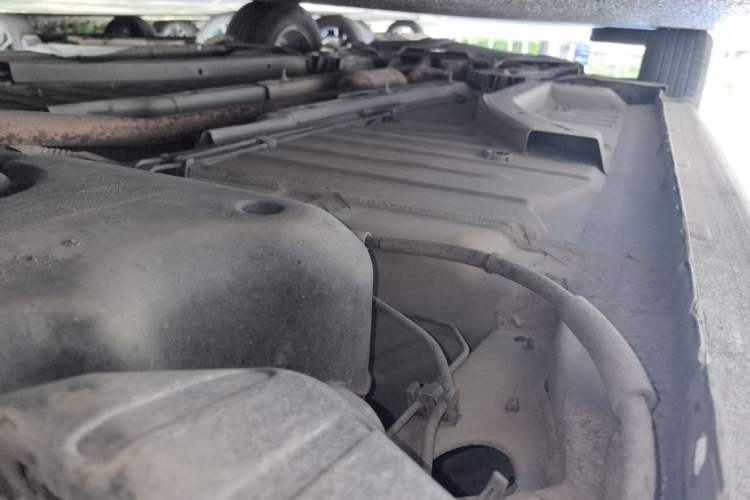 Used Citroen Elysee 2015 ZhiShang Edition 1.6L Manual Comfort Model Chassis Rear Left