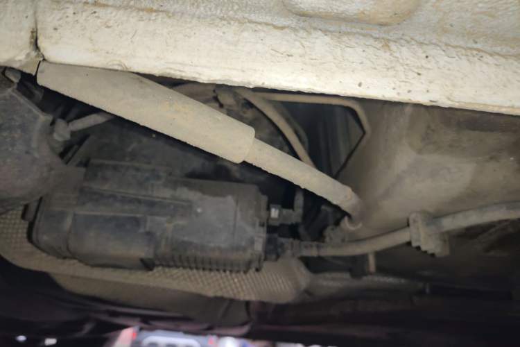 Used Citroen Elysee 2015 Zhishang Edition 1.6L Manual Fashion Model Chassis Rear Right