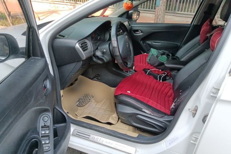 Used Citroen Elysee 2015 Qishang Edition 1.6L Automatic Fashion Model Driver Seat