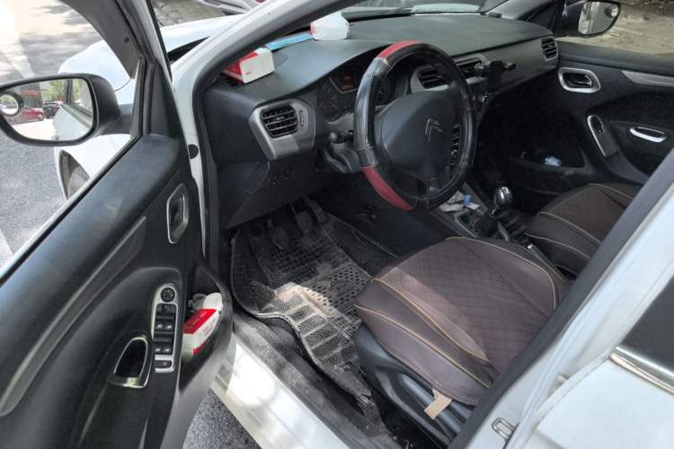 Used Citroen Elysee 2015 ZhiShang Edition 1.6L Manual Comfort Model Driver Seat