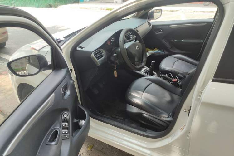 Used Citroen Elysee 2015 ZhiShang Edition 1.6L Manual Comfort Model Driver Seat