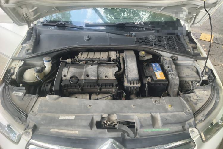 Used Citroen Elysee 2015 ZhiShang Edition 1.6L Manual Comfort Model Engine Bay