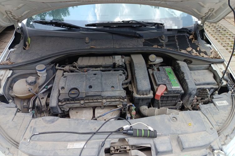 Used Citroen Elysee 2015 ZhiShang Edition 1.6L Manual Comfort Model Engine Bay