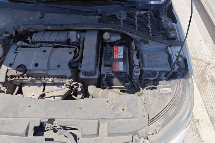 Used Citroen Elysee 2015 Zhishang Edition 1.6L Manual Fashion Model Engine Bay Left